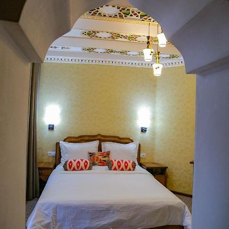 Old Gate Family Guest House Бухара Екстериор снимка