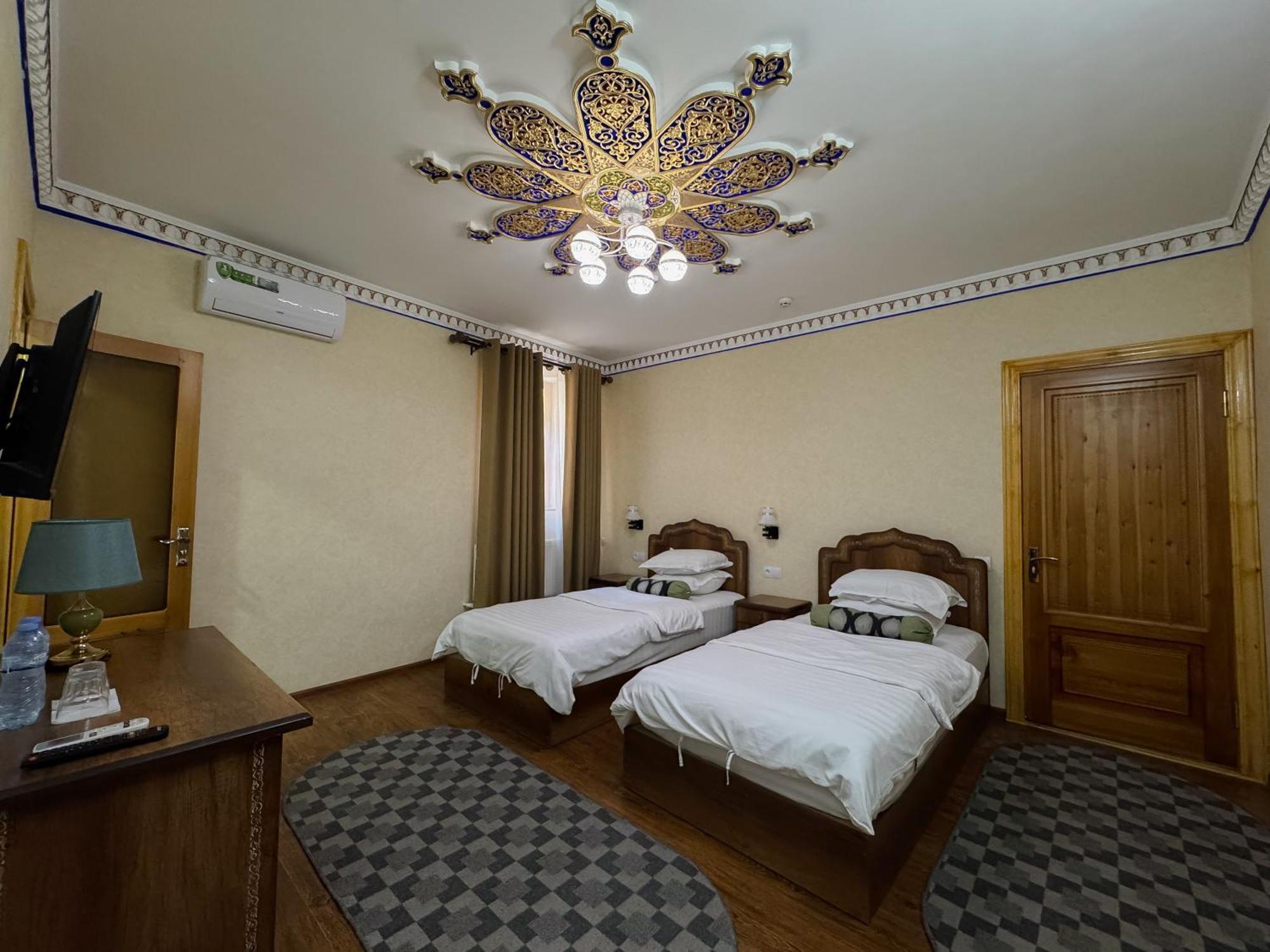 Old Gate Family Guest House Бухара Екстериор снимка