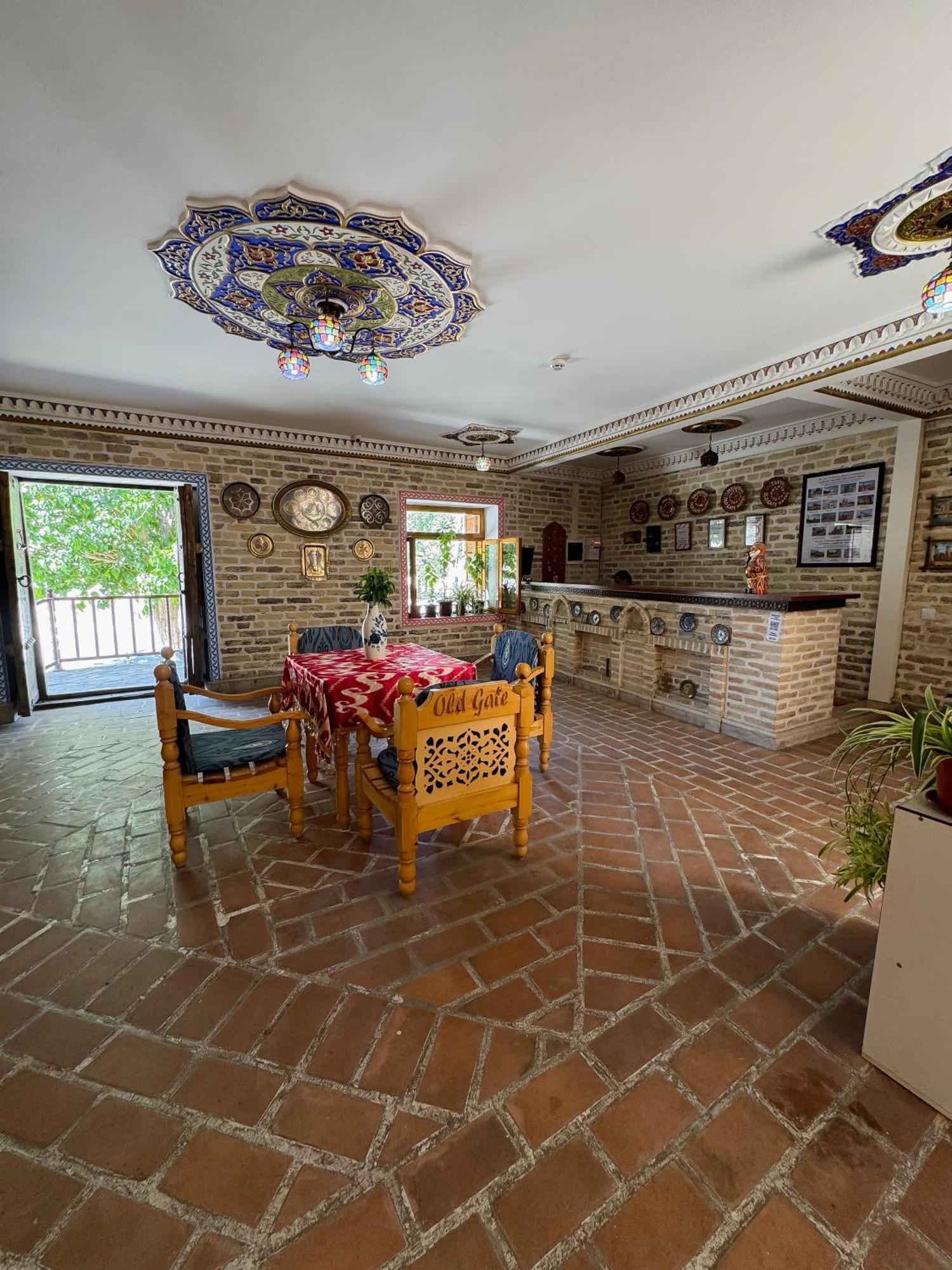 Old Gate Family Guest House Бухара Екстериор снимка