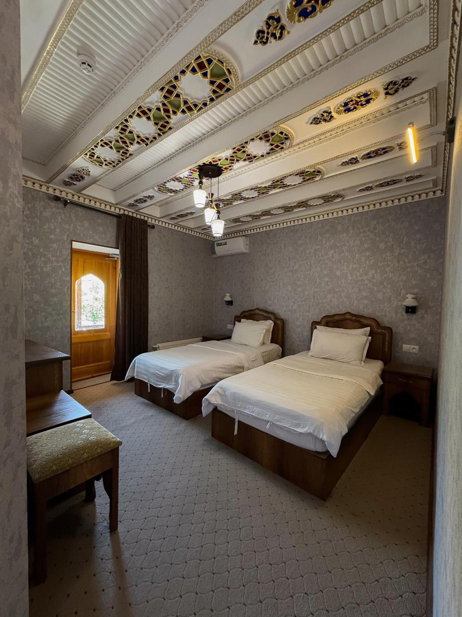 Old Gate Family Guest House Бухара Екстериор снимка