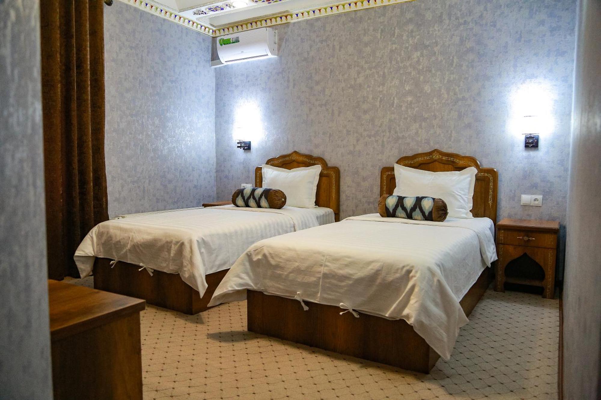 Old Gate Family Guest House Бухара Екстериор снимка
