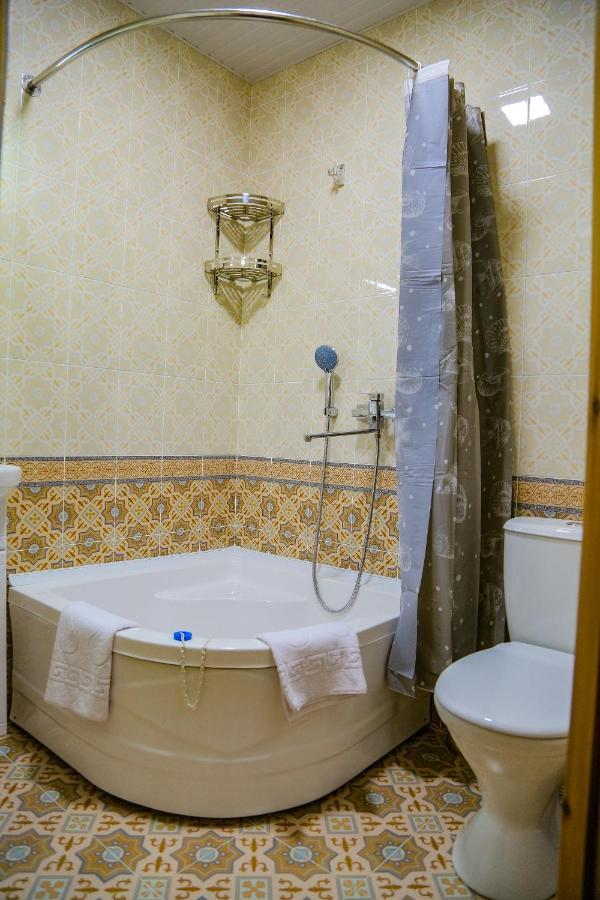Old Gate Family Guest House Бухара Екстериор снимка